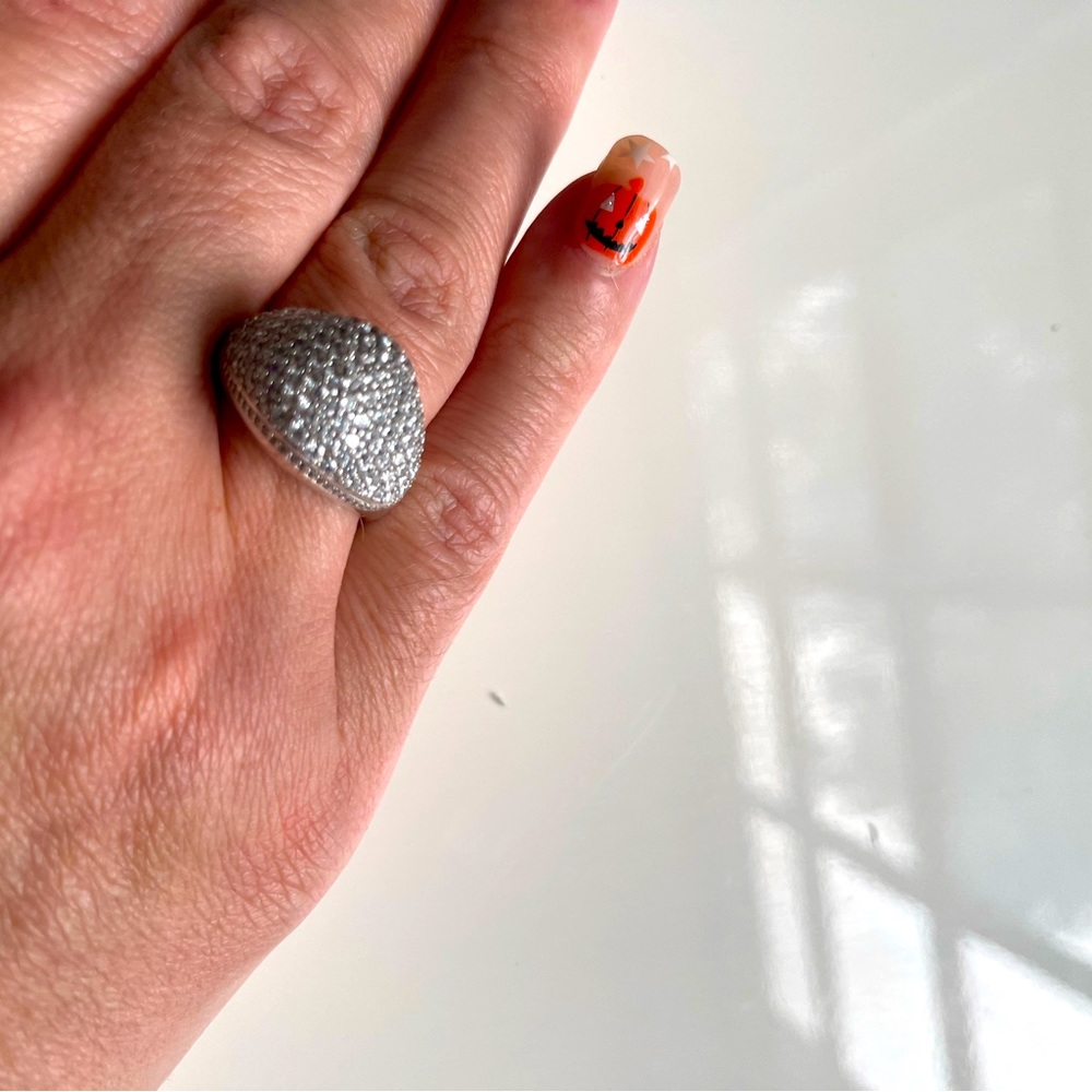 Macys fine jewelry silver and rhinestone cocktail ring,sz 9